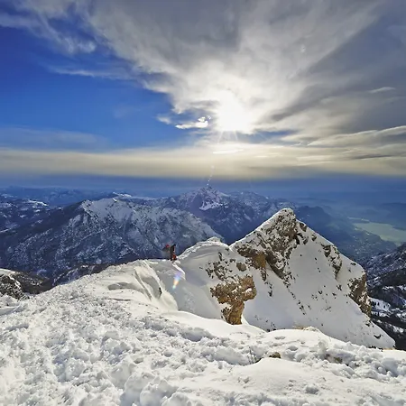 ألبيري فندق ليكو