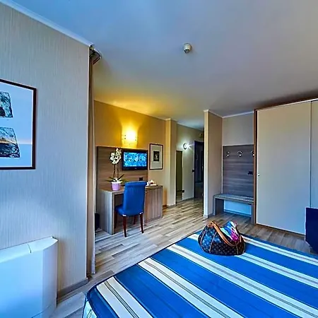 Otel Alberi